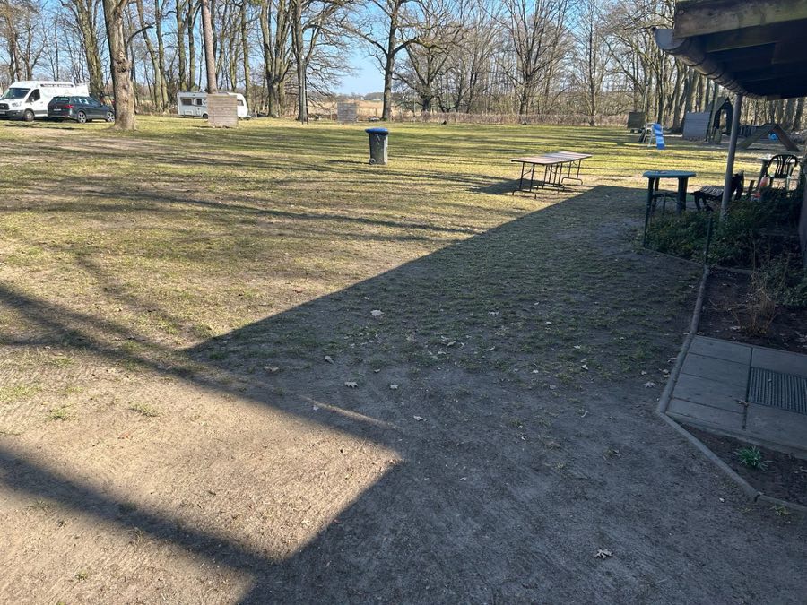 Arbeitseinsatz auf dem Vereinsgelände des Schönfließer HSC 36